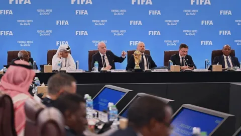 尤文图斯0-3负于AC米兰，雷比奇远程建功，伊布伤退赛场